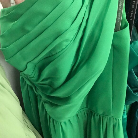 Knee-Length Chiffon Bridesmaids Dress, Shamrock Kelly Green 1 Shoulder Ruched - Picture 3 of 4